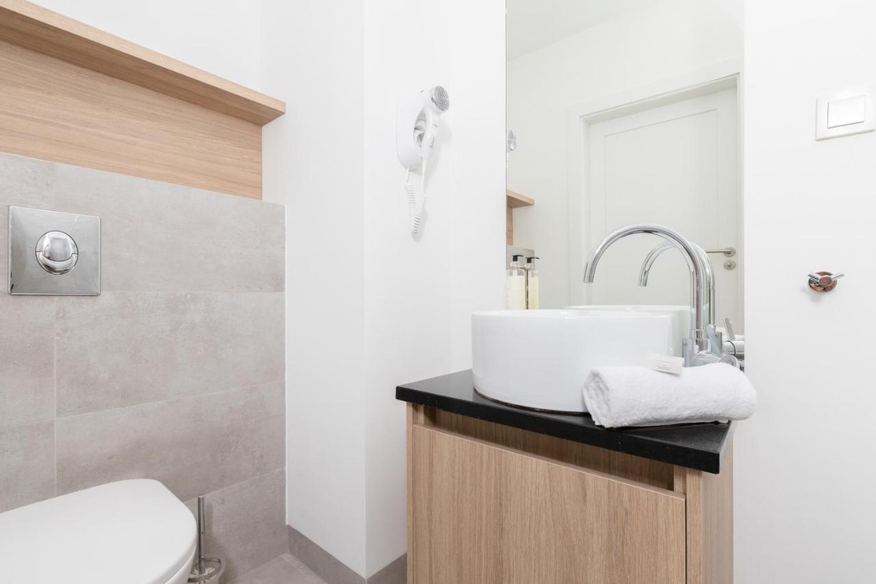 Slawinska Wola By Renters * Warsaw